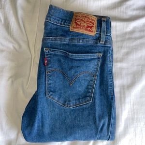 Levi’s 710 Super Skinny jeans
